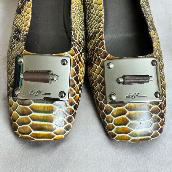 Donald J. Pliner Italian Leather Flat Pumps / SZ: 8 / EUC - Picture 4 of 8